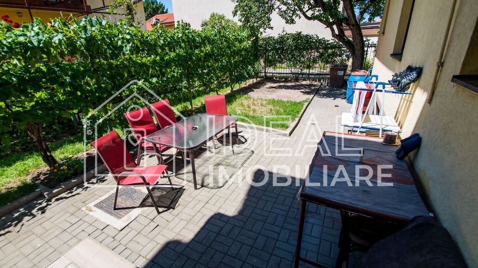 Casa Individuala cu 8 camere si 430 mp de curte, zona Calea Poplacii - Poză 32