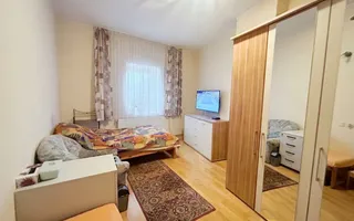 Casa de vanzare 200 mp cu spatiu comercial la parter, strada Lunga - Poză 11
