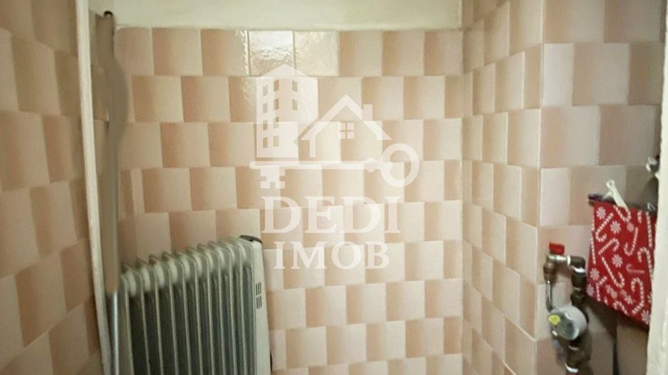 Apartament cu 3 camere de vanzare zona Bulevardul Dacia, Oradea - Poză 12