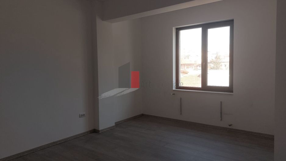 Spatiul "MAGRANA" , P-ta Alba Iulia, imobil 2024, TOTUL NOU, PARCARE INCLUSA - Poză 8