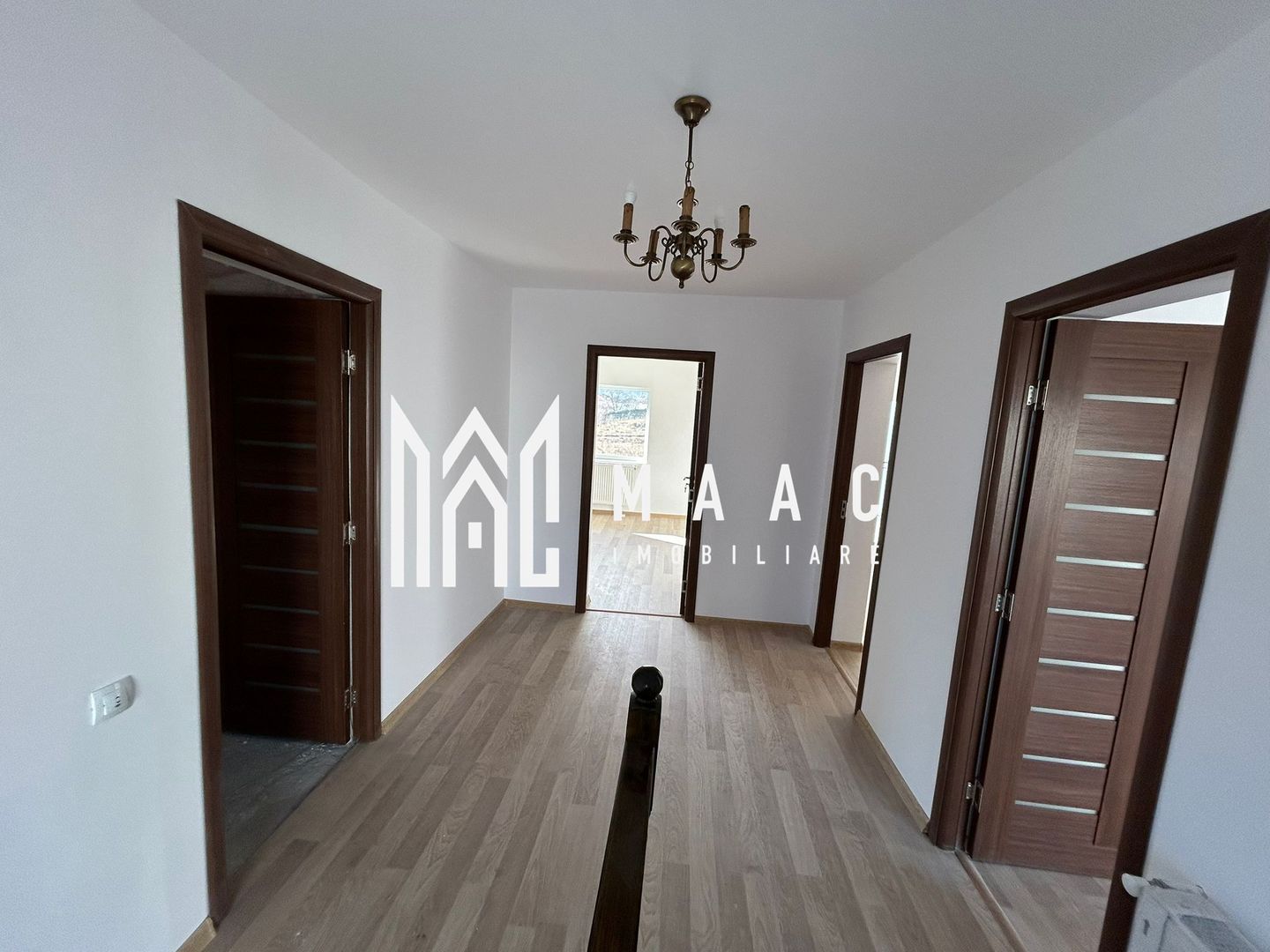 Duplex de vânzare | 4 camere | 160 mpu | Curte 370 mp | Cisnădie - Poză 8