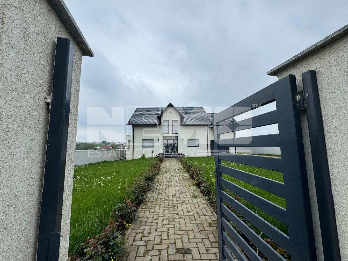 CASĂ DE VIS DE VÂNZARE | BOSANCI, SUCEAVA | Pret: 260.000€ - Poză 2