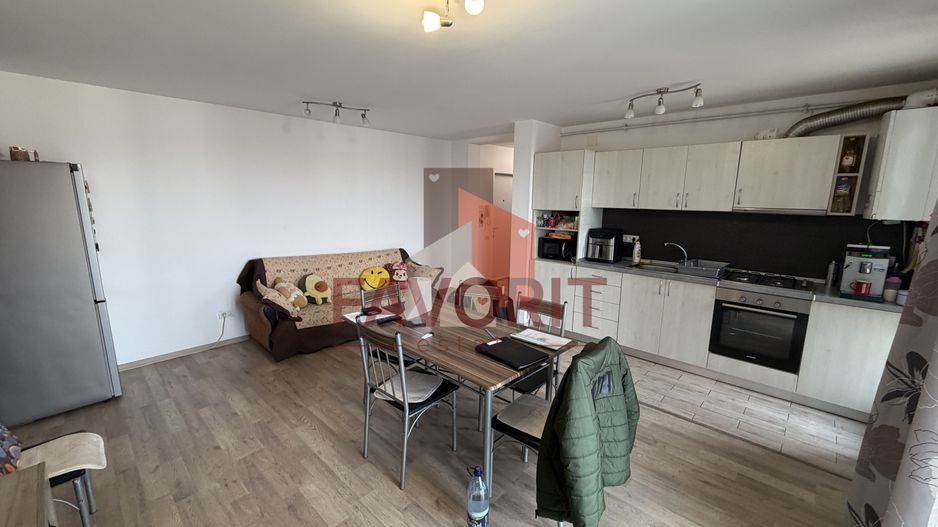 Spatios. Mobilat si utilat. Pozitie excelenta. - Poză 2