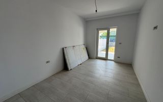 Casa cu 5 camere , 3 bai si garaj in Dumbravita - Poză 10