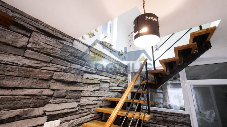 Casă Poienarii Burchii - Mobilată & Utilată  + Teren 2356 Mp - P+M - Poză 8