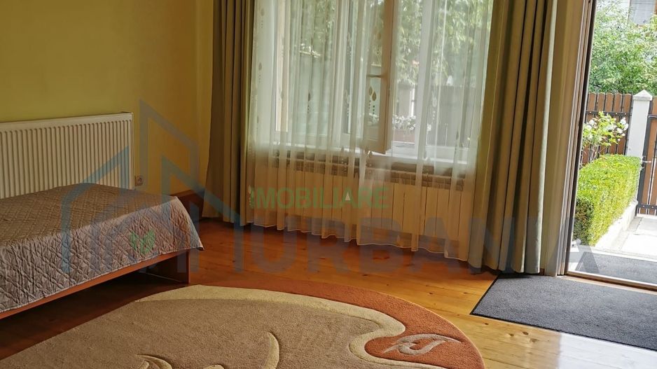 Apartament cu o cameră în zona TgCucu, la casă, parter, intrare separată - Poză 1