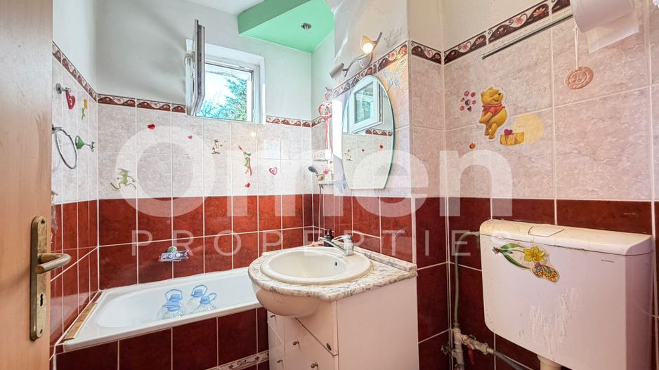 Apartament cu 3 camere, decomandat, etaj intermediar, zona Iuliu Maniu - Poză 5