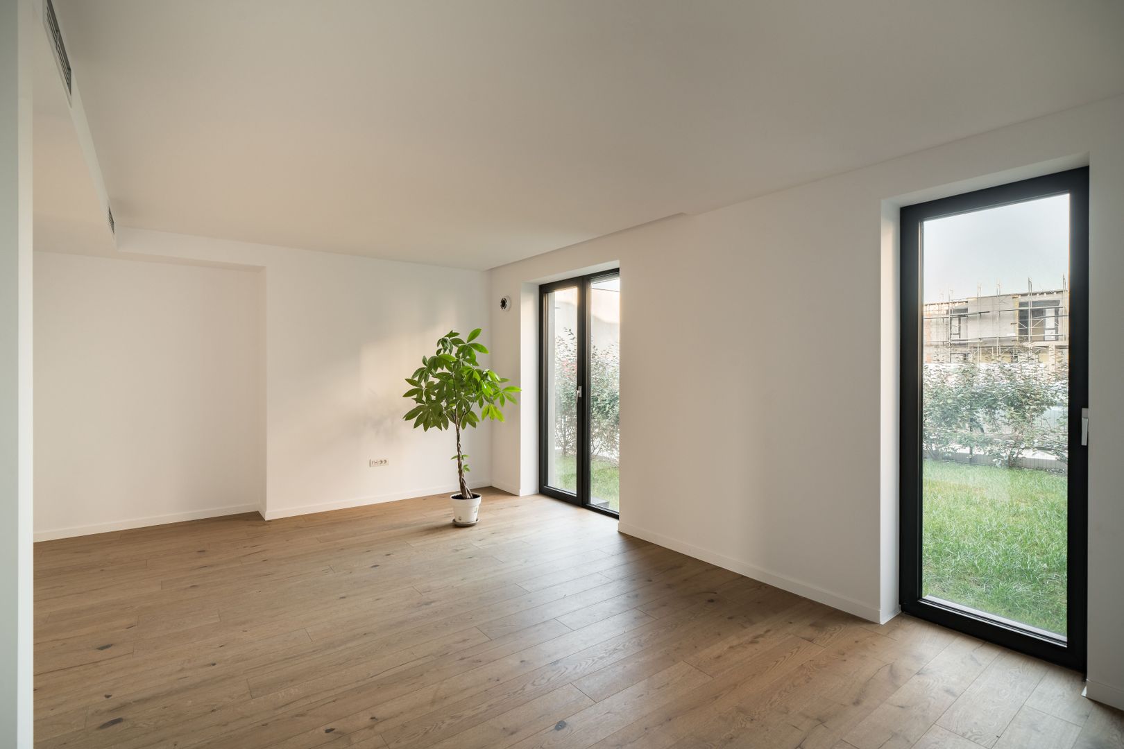 Apartament de 3 camere cu gradina - Poză 11