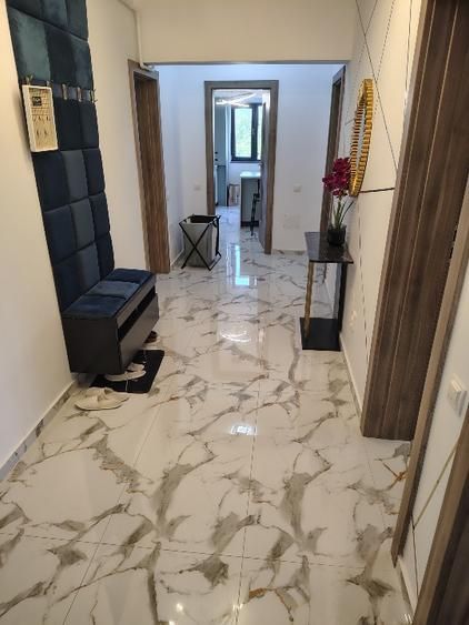 Vanzare apartament 3 camere 87,7 mp, 2 băi, parcare privată, etaj 1, bloc 2022 - Poză 2