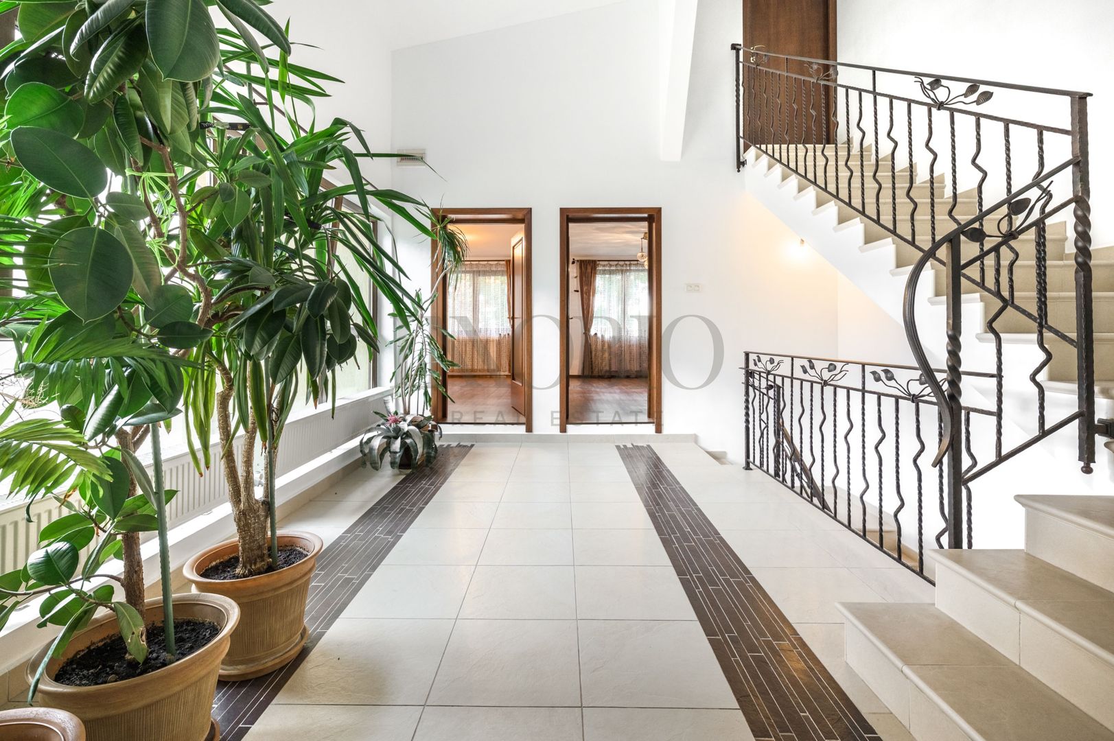 Vila proaspăt renovată Domenii | 7 camere | 4 locuri parcare - Poză 1