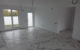 Casa 4 camere Crevedia - Poză 18