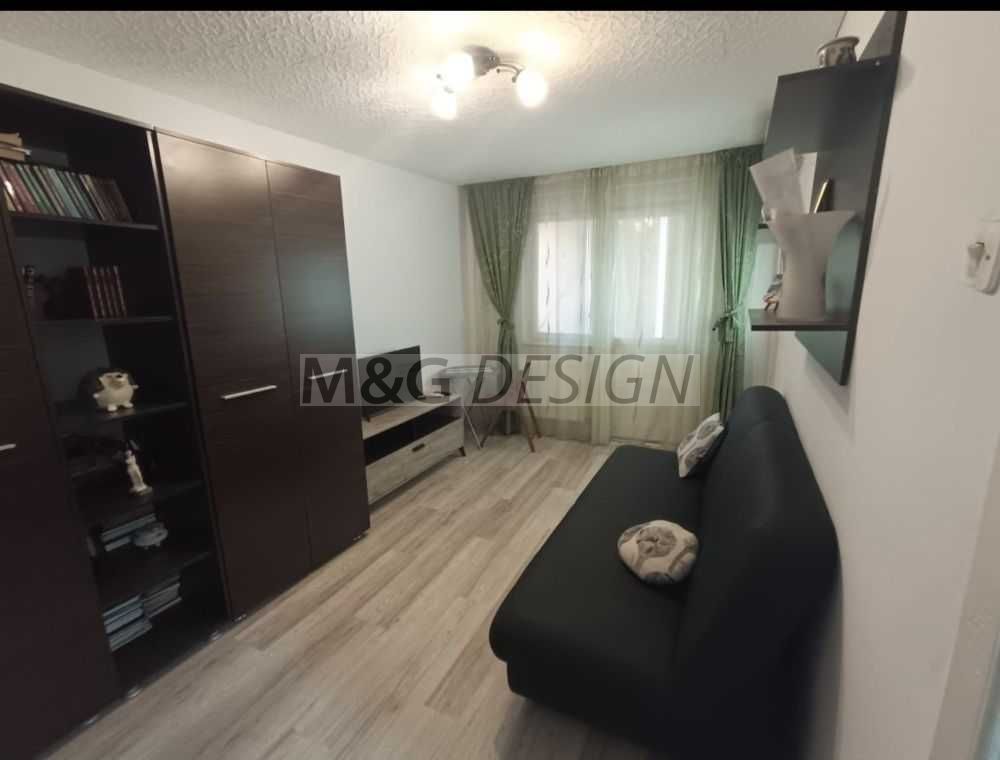 Garsoniera zona Sagului etaj 4 cu acoperis - Poză 1