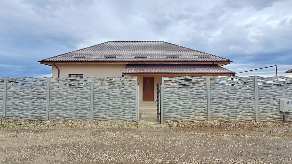 Dragomiresti Deal, casa finalizata, 4 camere, teren 436 mp, utilitati - Poză 1