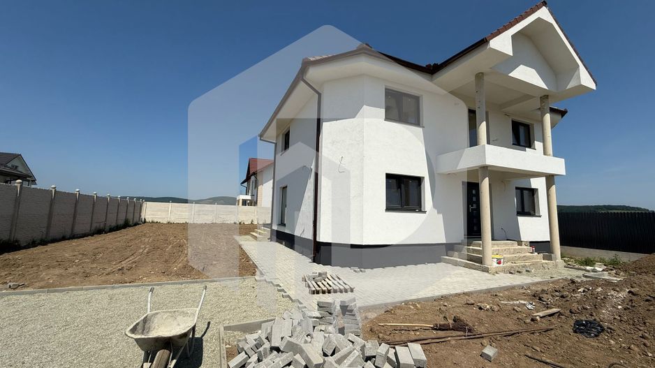Casa in Cristian | 4 Camere | 647 Teren +137mpu+ Terasa | 0% Comision - Poză 1