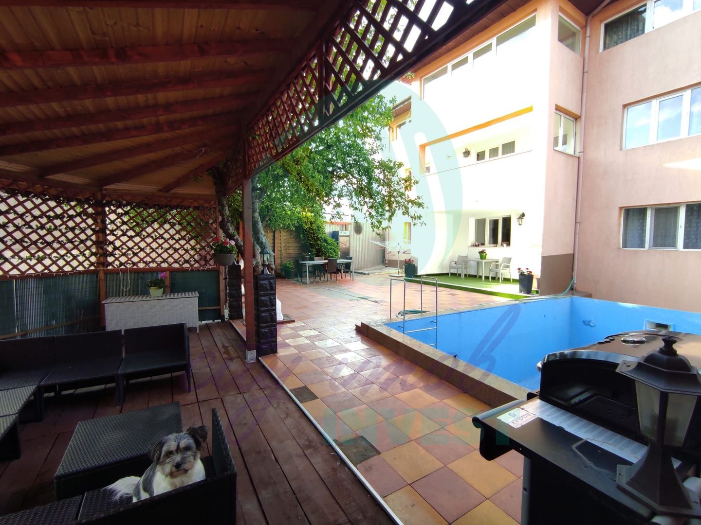 Casa cu teren de 792 mp - Poză 4