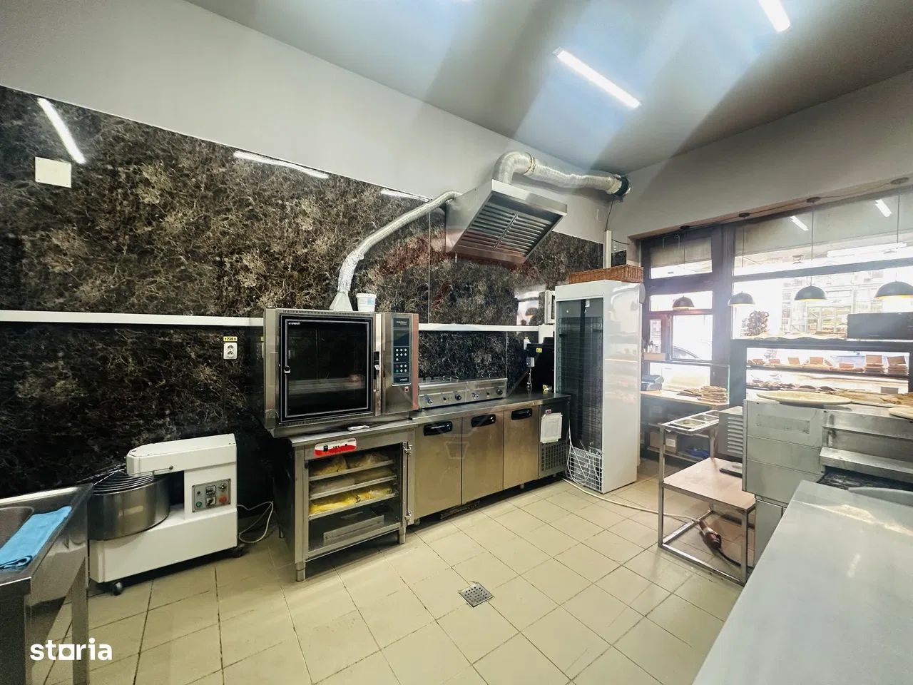 De Inchiriat Spațiu Comercial de 60mp în zona Nerva Traian - Poză 2