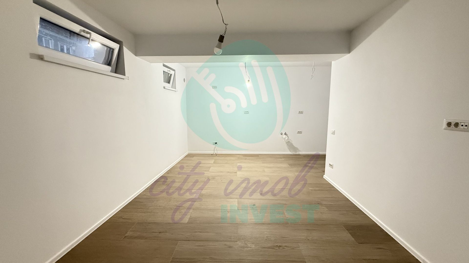 3 camere - ideale pentru activitati sau investitie - Poză 7