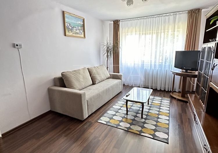 Apartament cu 4 camere decomandate, etaj 1, zona Iulius Mall. - Poză 1