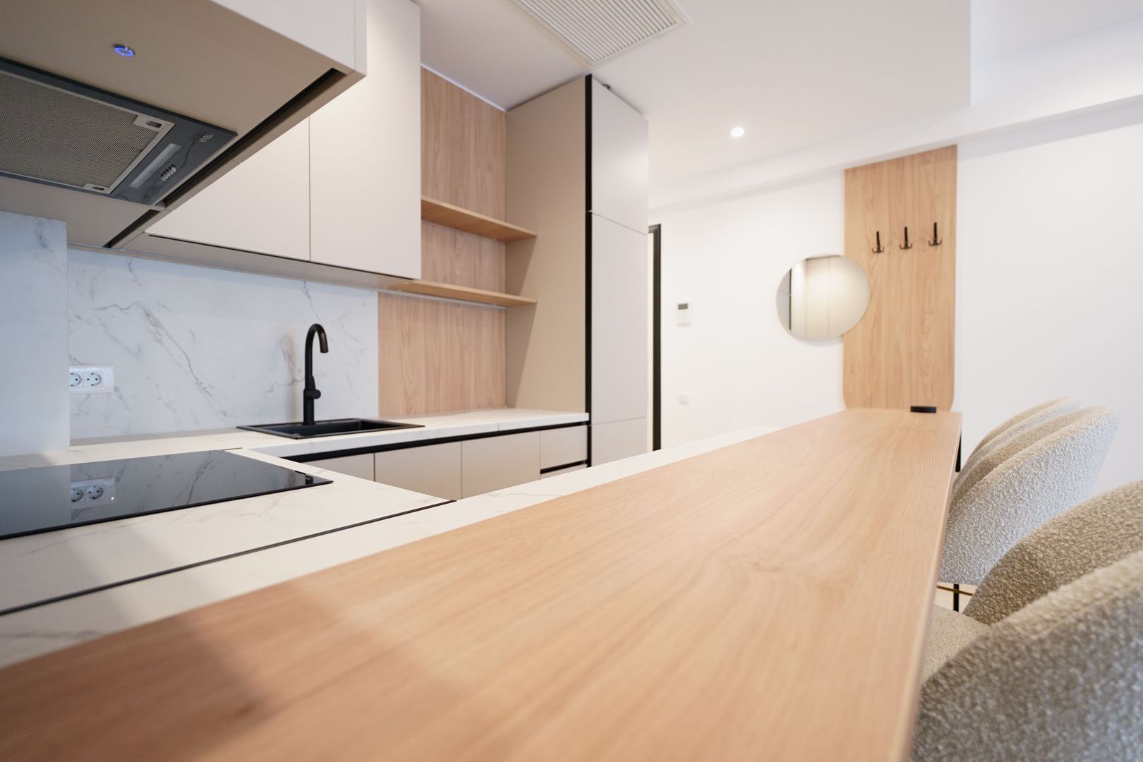 3 Camere + Parcare, Curte 75mp, One Lake Club - Poză 3