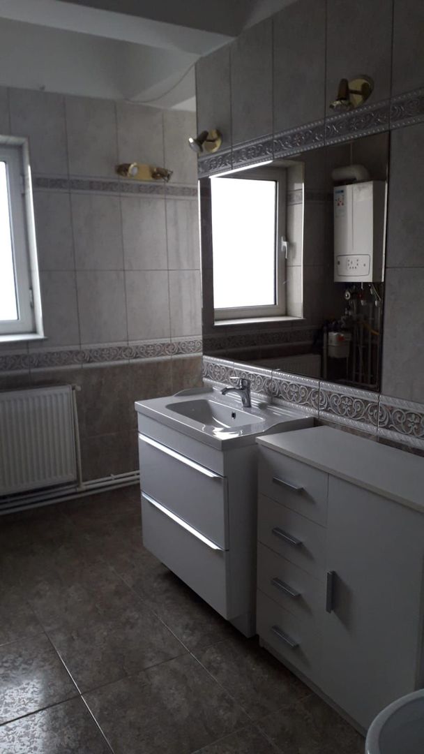 De inchiriat 2 apartamente cu 2 camere, etaj 1/2, strada Domneasca, 500 E - Poză 17
