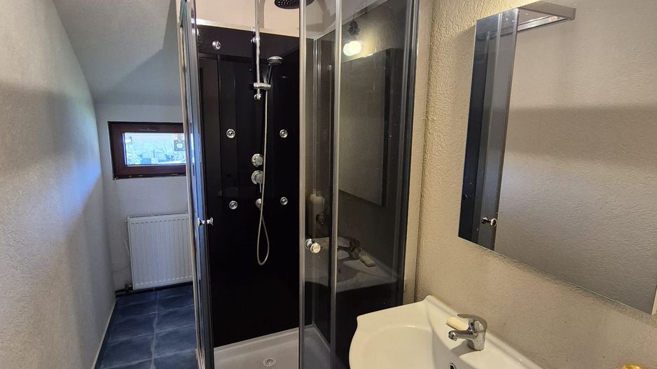 Vila Cornu-Prahova complet mobilata/utilata '' 350 mp + teren 500 mp'' - Poză 22