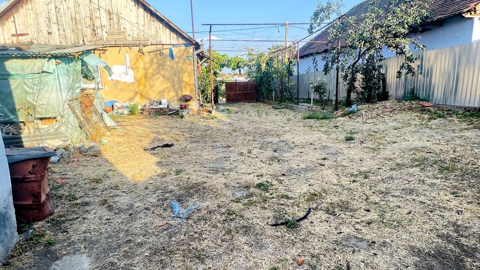 Casă + teren generos 1603 mp, poziție centrală – Ianoșda - Poză 3
