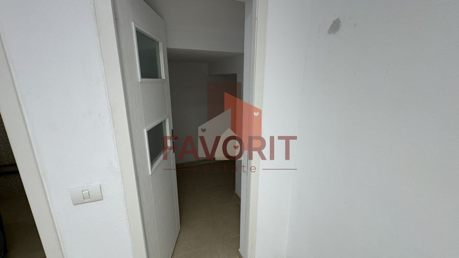 Spatiu de inchiriat aproape de Piata 700 si zona centrala - Poză 7