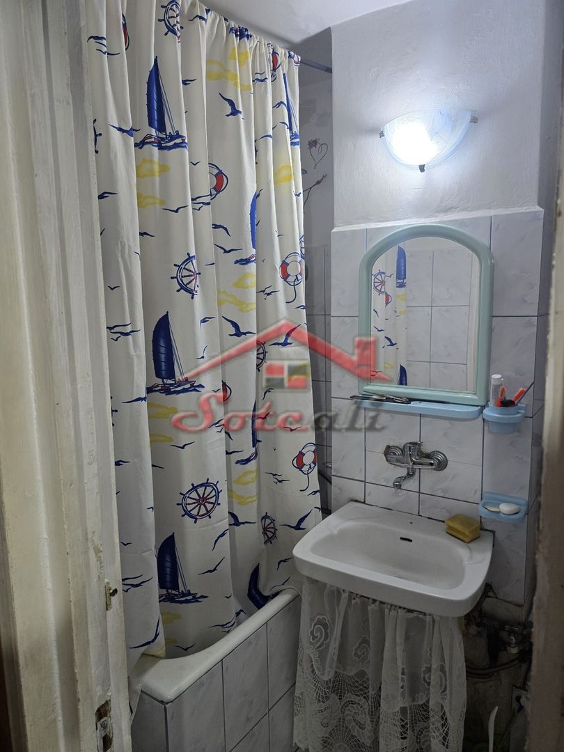 Apartament 2 camere etaj 1/4 Campina zona semicentrala - Poză 7