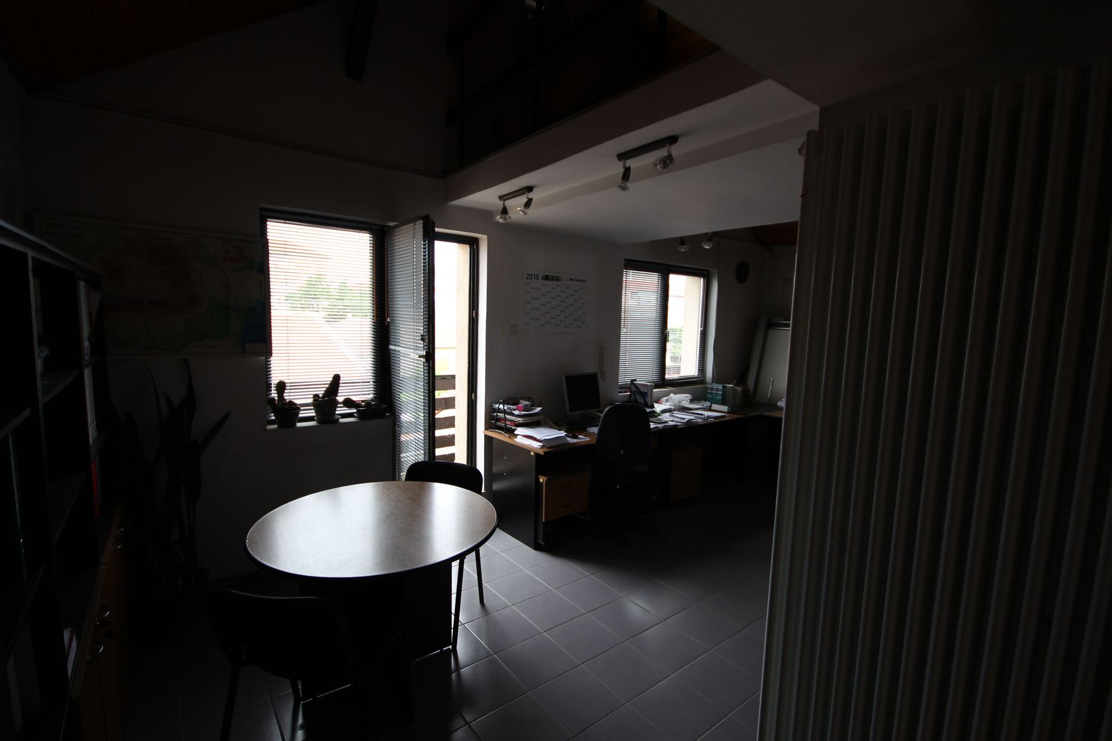 Imobil cu destinatie mixta - Poză 2