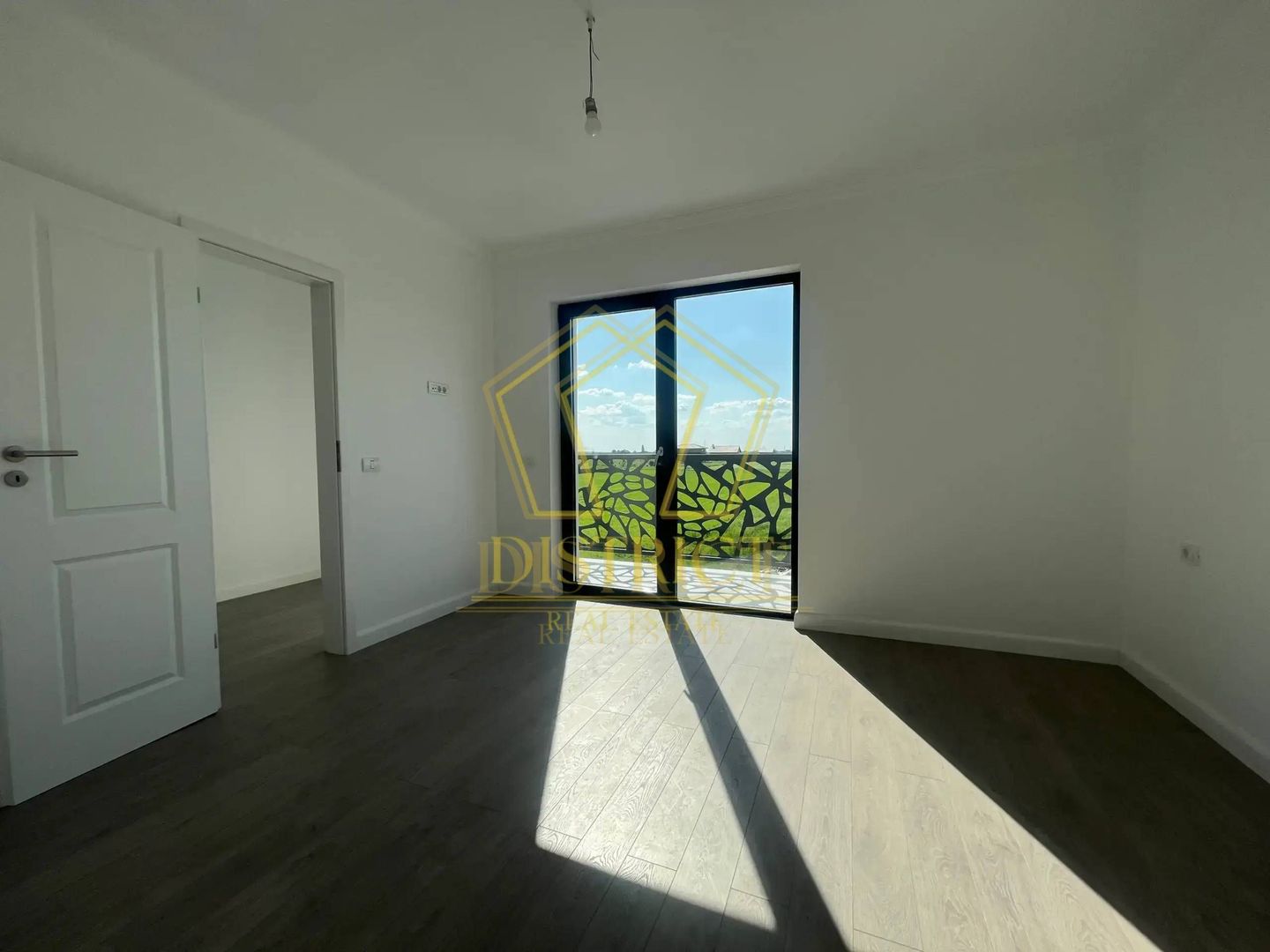 Duplex superb cu 4 camere despartit prin camera tehnica I Giroc - Poză 8
