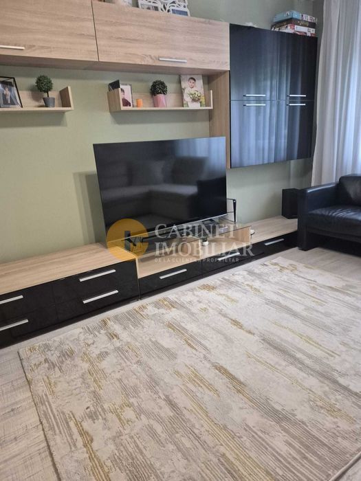 Nicolina 2 Prima Statie 3 camere 76mp - etaj 3/4 - renovat - Poză 2