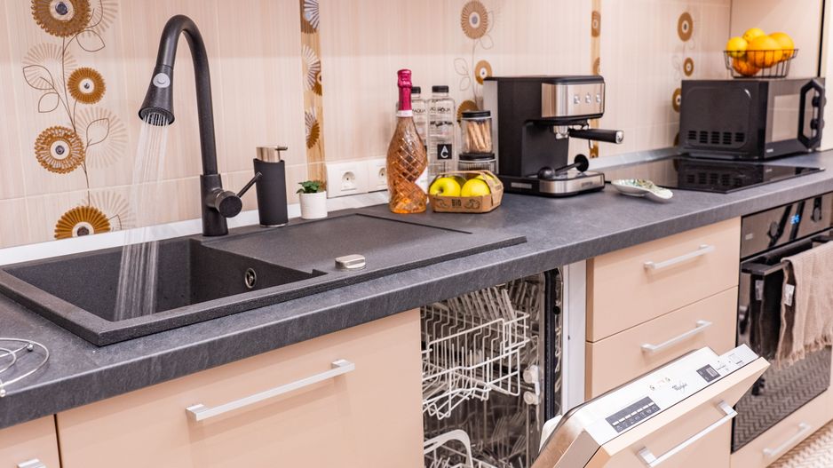 Apartament renovat in cladire istorica - Poză 18