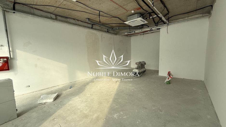 SAD - Spatiu comercial in zona centrala, langa Piata 700 - pret negociabil - Poză 3