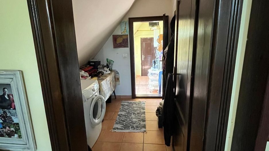 Casă elegantă, spațioasă, ideală pentru familie – Sanmihaiu Roman - Poză 16