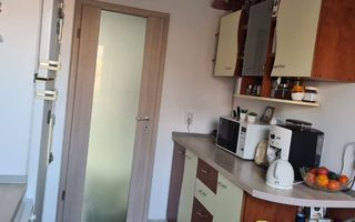 Apartament 4 camere de vânzare - Calea București, Brașov - Poză 8