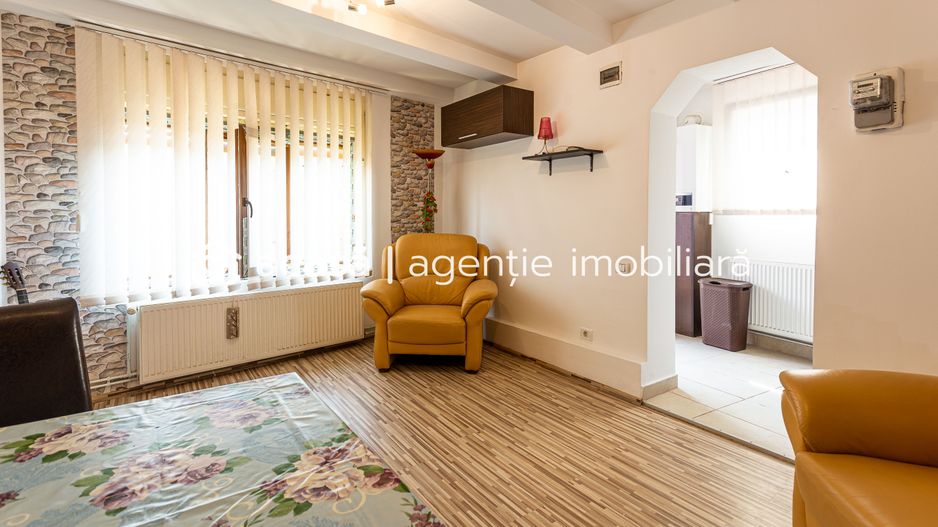 Casă cu 2 camere, renovată, în Bujac - Poză 4