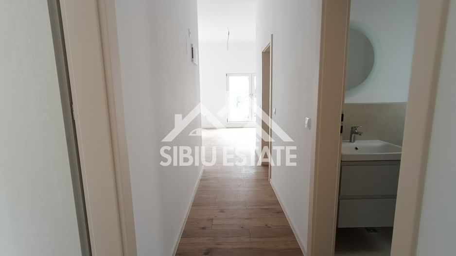 Apartament luminos, ideal locuință sau birou ,parter, 2 locuri parcare - Poză 13