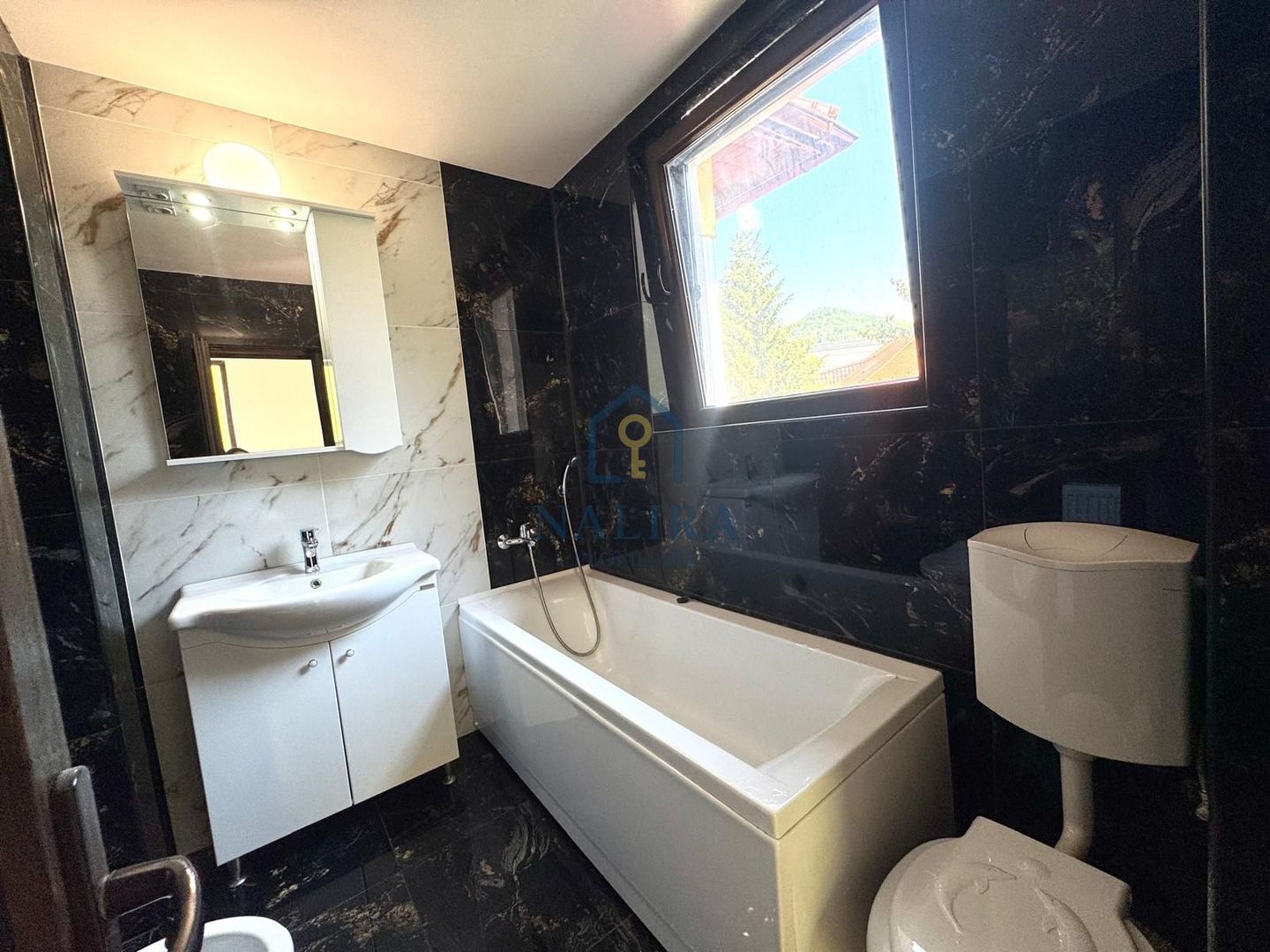 Casa cu 5 camere de inchiriat langa Parcul Regina Maria - comision 0% - Poză 13
