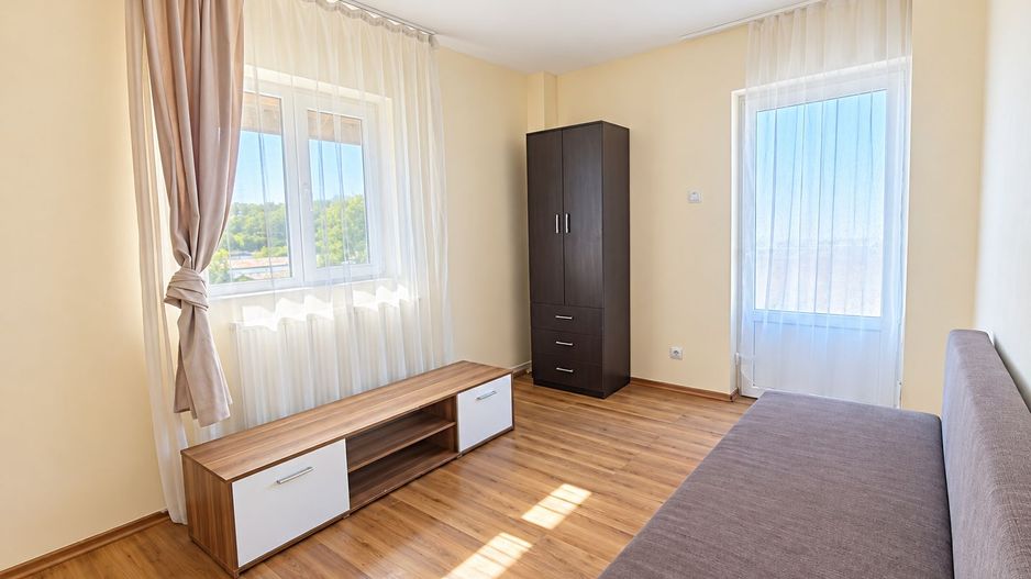 Apartament 2 camere Dec 58 mp Poitiers Manta Rosie 300 euro - Poză 1