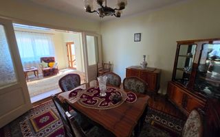 Casa cu 4 camere, 2024 mp teren, la asfalt, cu utilitati, Vintu de Jos - Poză 9