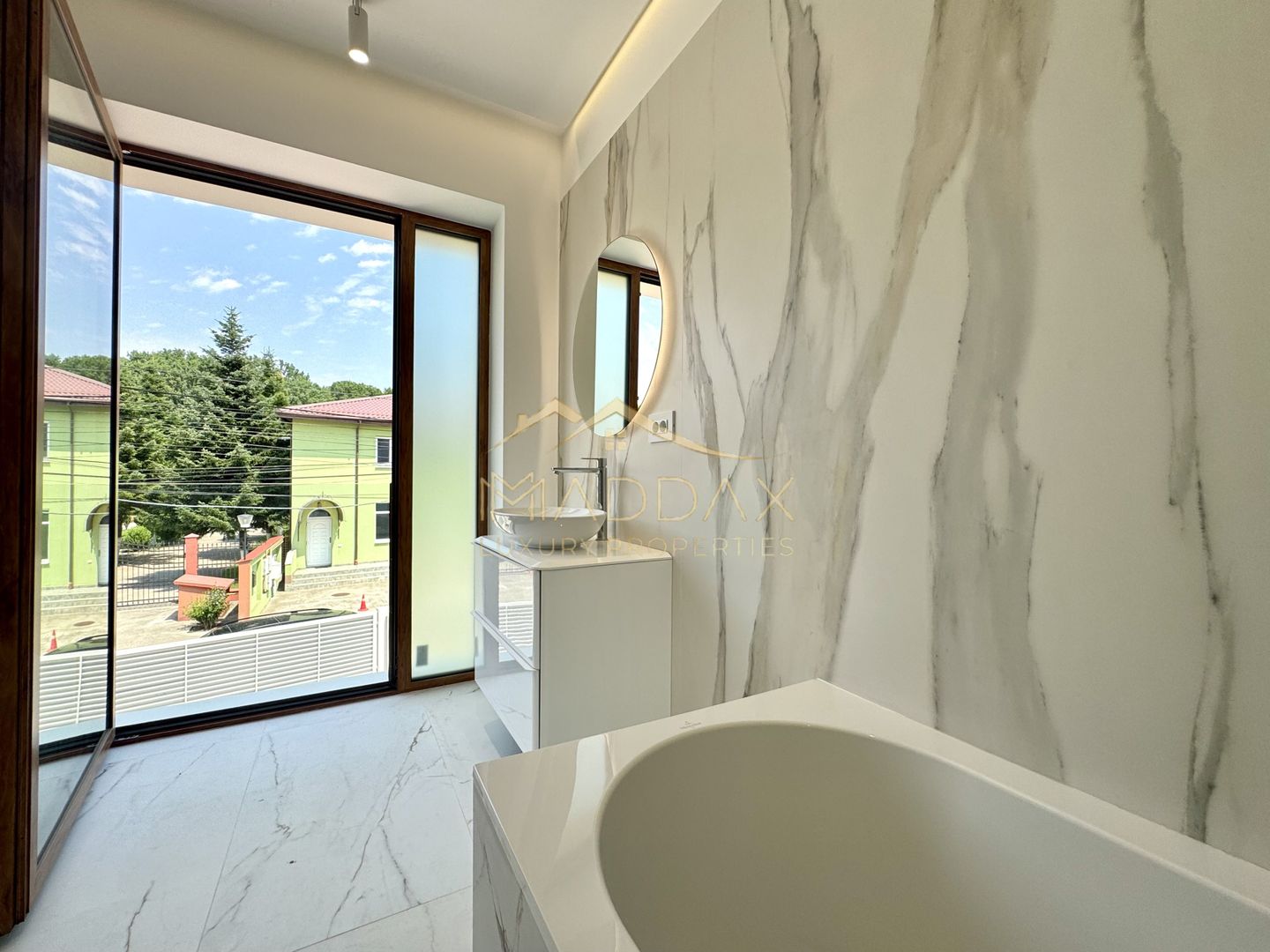 Vila cu 6 camere *575mp* / 2 locuri parcare // Pipera- Iancu Nicolae - Poză 37