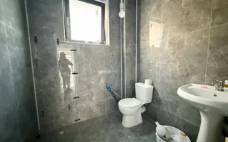 Casă spațioasă de vânzare – Sector 4, Metrou Aparatorii Patriei - Poză 13
