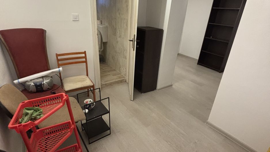 Apartament 2 camere,curte comuna/4 proprietari - Poză 7