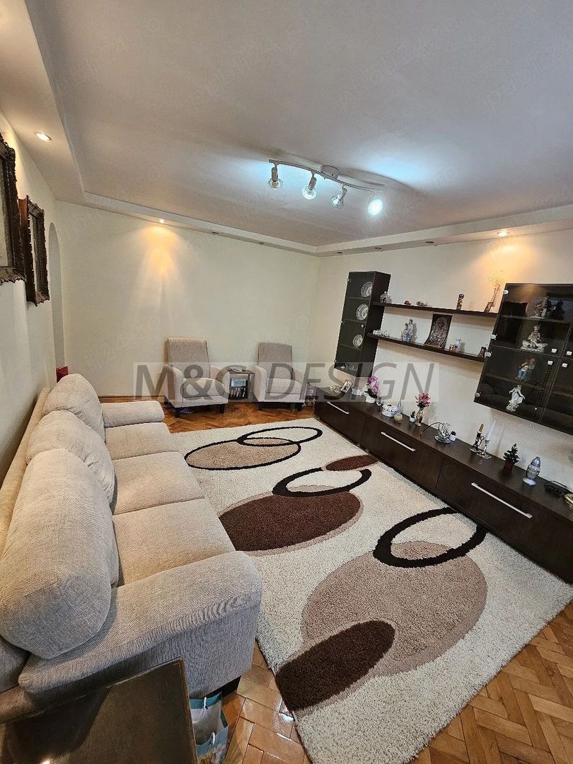 Apartament 3 camere Soarelui - Poză 2