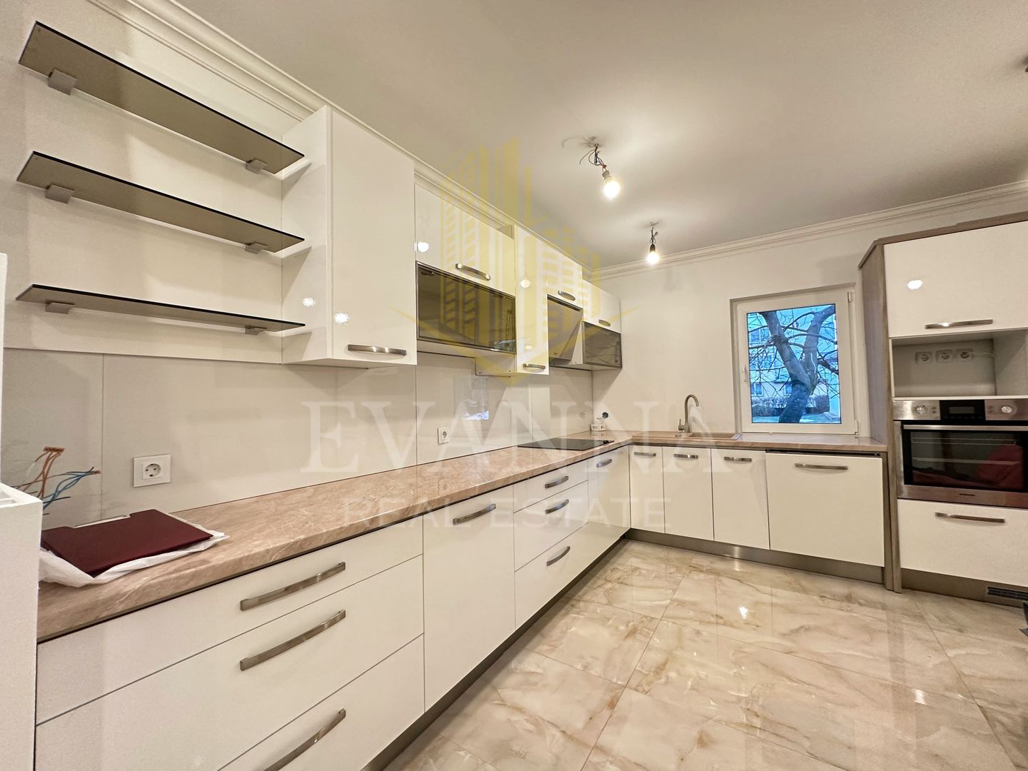 3 camere, decomandat - strada Mărășești - Poză 2