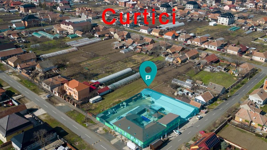 Casa cu potential multiplu in Curtici - Poză 1