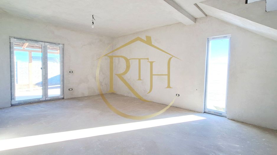 Oferim spre vanzare Case-Duplex cu 4 camere, situate in Giroc, zona buna - Poză 4