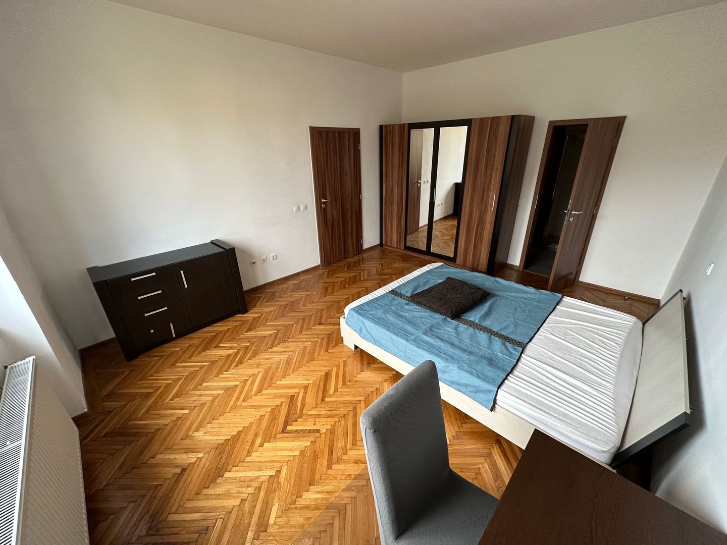 Apartament 4 camere zona Medicina - Poză 9