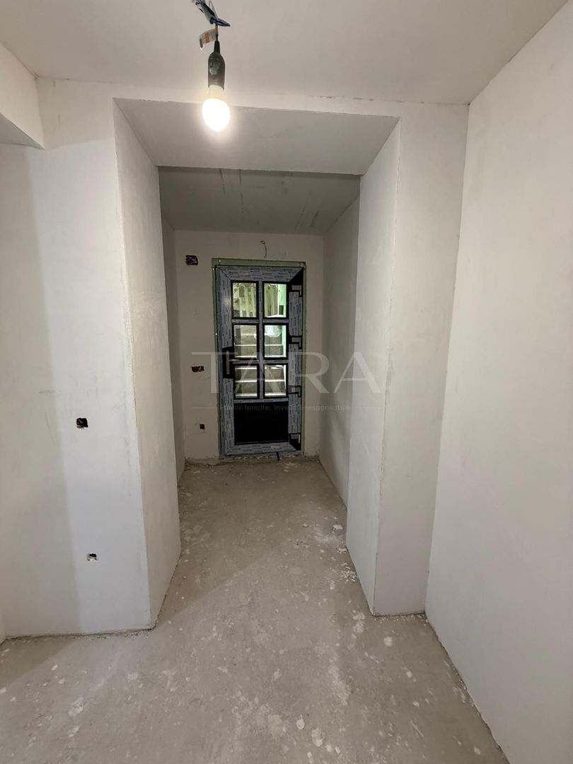 Apartament cu Grădină în Zona Centrală, Recent Renovate. - Poză 1