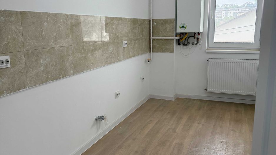 Apartament INTABULAT 1 camera decomandat 38,5mp Hlincea 64000 euro - Poză 1